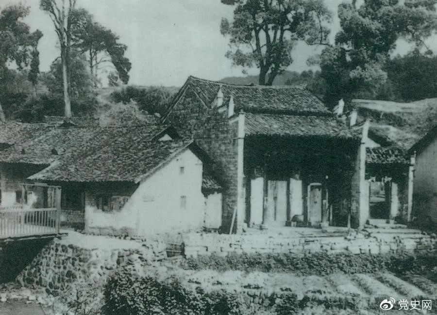 1928年5月20日，毛澤東主持召開(kāi)中共湘贛邊界第一次代表大會(huì)。圖為會(huì)址——茅坪謝氏慎公祠。