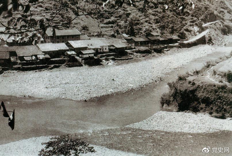 　　1935年6月26日，中共中央政治局在四川懋功兩河口召開會(huì)議。會(huì)議決定紅軍北上創(chuàng)造川陜甘根據(jù)地。圖為兩河口。